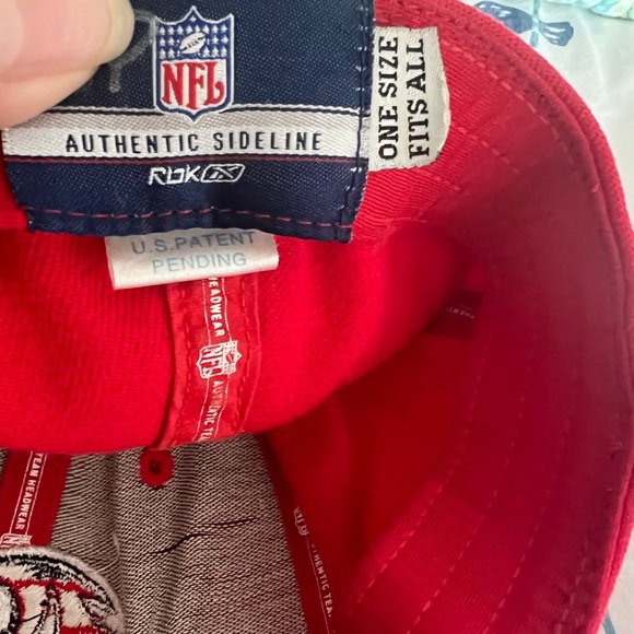 Tampa Bay Buccaneers Reebook Red Cap Previously Owned. Stretch Pirate 
B18 - Picture 6 of 9
